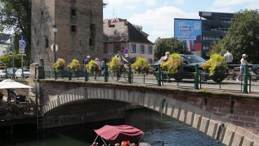 visiter Strasbourg à bord d'un bateau pour une love room pas chère dans le Grand Est